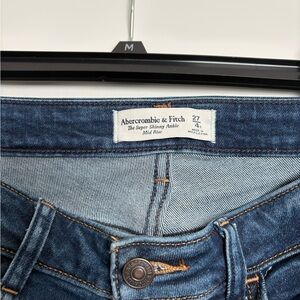 Abercrombie & Fitch Mid Rise Skinny Jeans